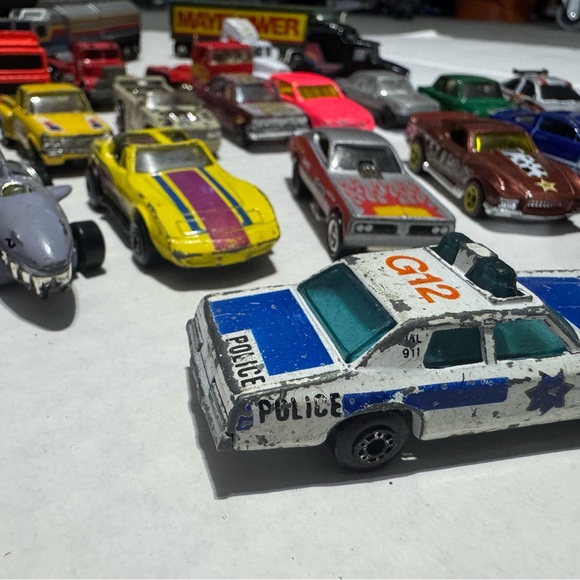 Lot of 35 used Assorted Die-Cast Toy Cars from the 70s, 80s, 90s & 2000s - Picture 2 of 12